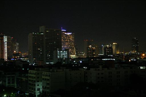 1039 Chiangmai-Bangkok-afscheid Bas en Yee.jpg